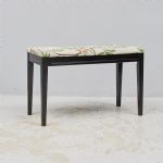 627643 Piano stool